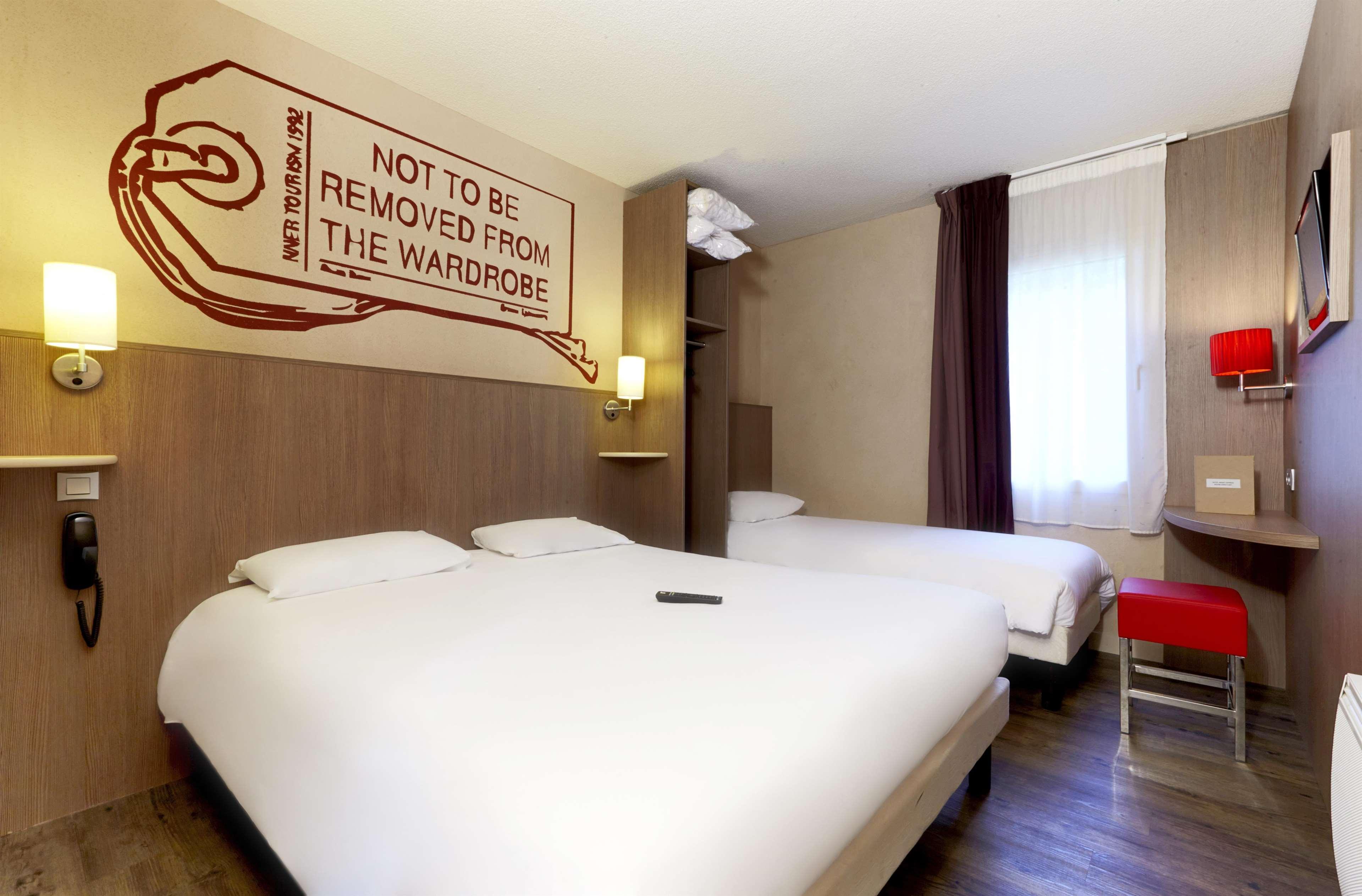 Brit Hotel Essentiel שולה מראה חיצוני תמונה