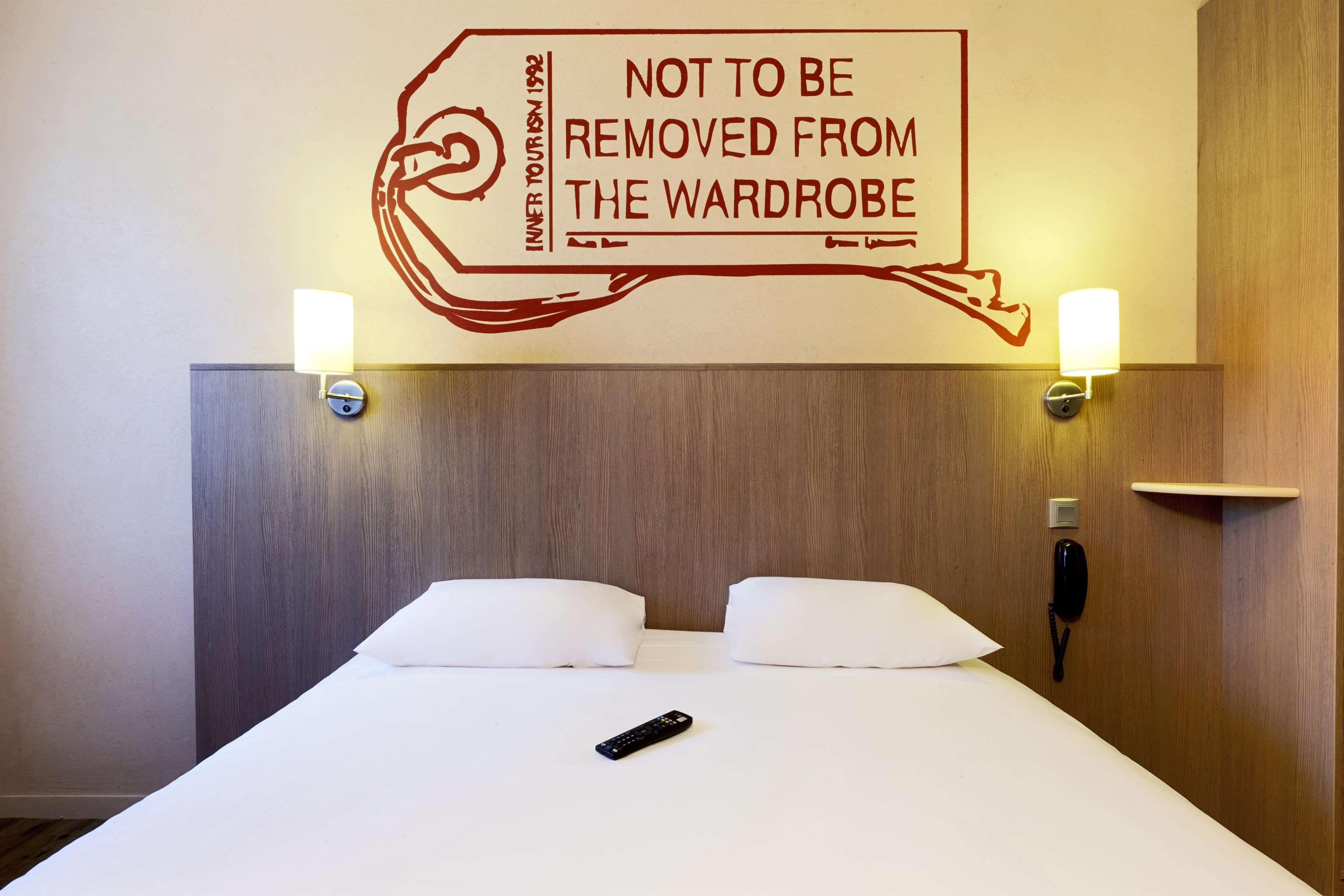 Brit Hotel Essentiel שולה מראה חיצוני תמונה