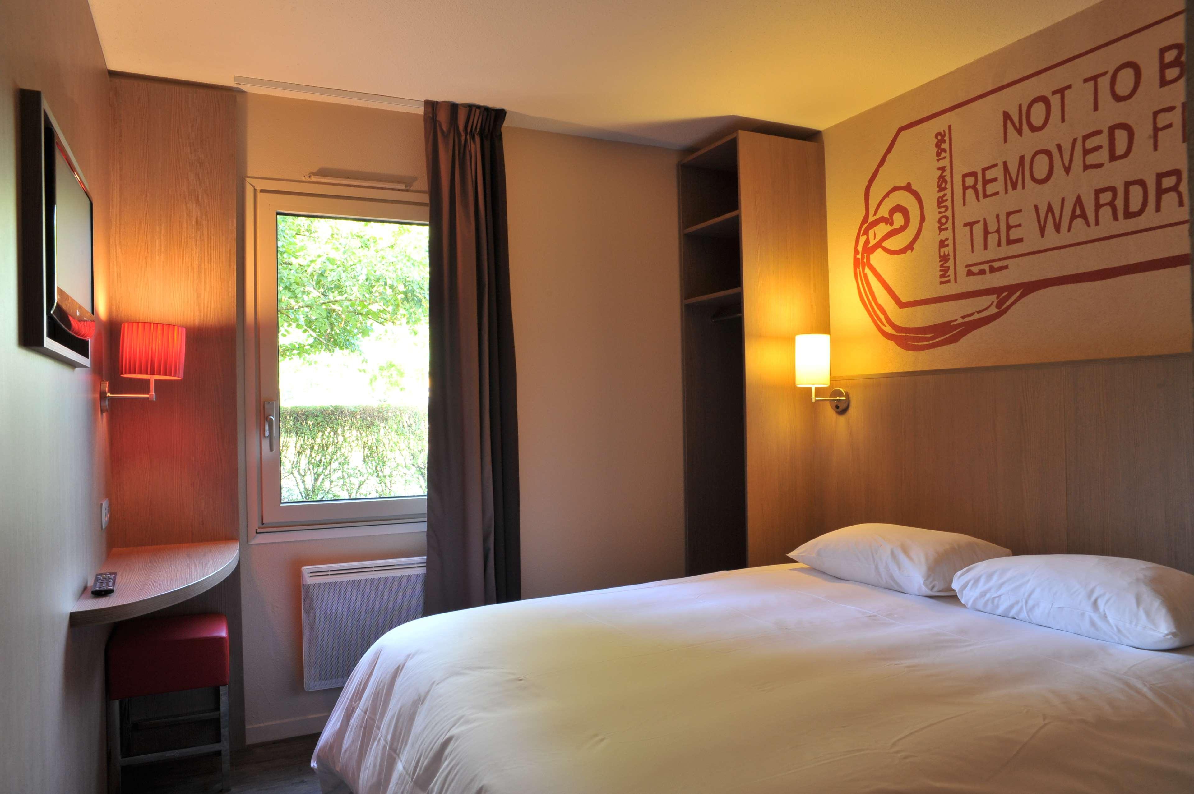 Brit Hotel Essentiel שולה מראה חיצוני תמונה